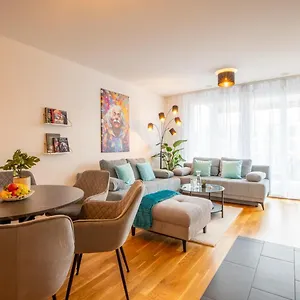 https://apt-special-einstein-ii-basel-messe-kleinbasel-10-star.hotelsbaselswitzerland.com